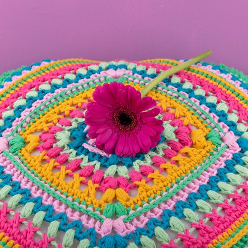 Granny’s Diamond Cushion 086