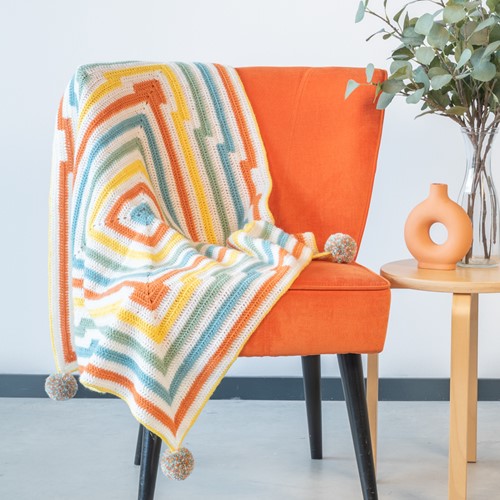 Yarn and Colors Amazing Square Darts Blanket Haakpatroon